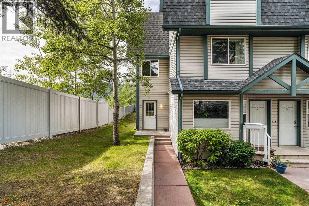 #9 200 Glacier Drive - 1