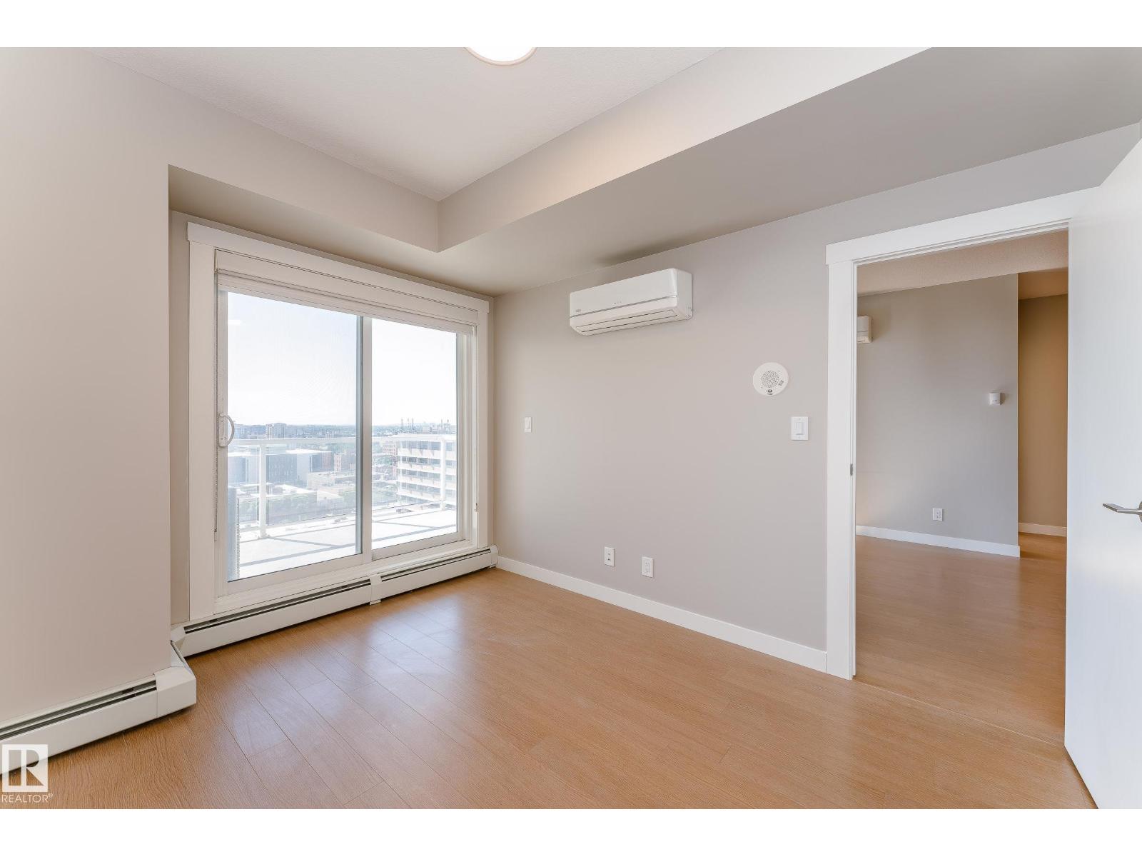 #1105 10410 102 AV NW - 11