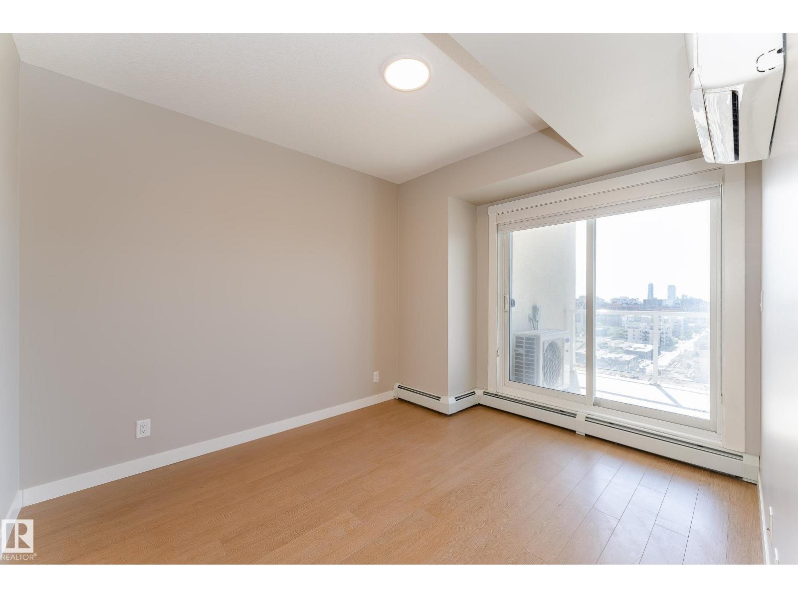 #1105 10410 102 AV NW - 12