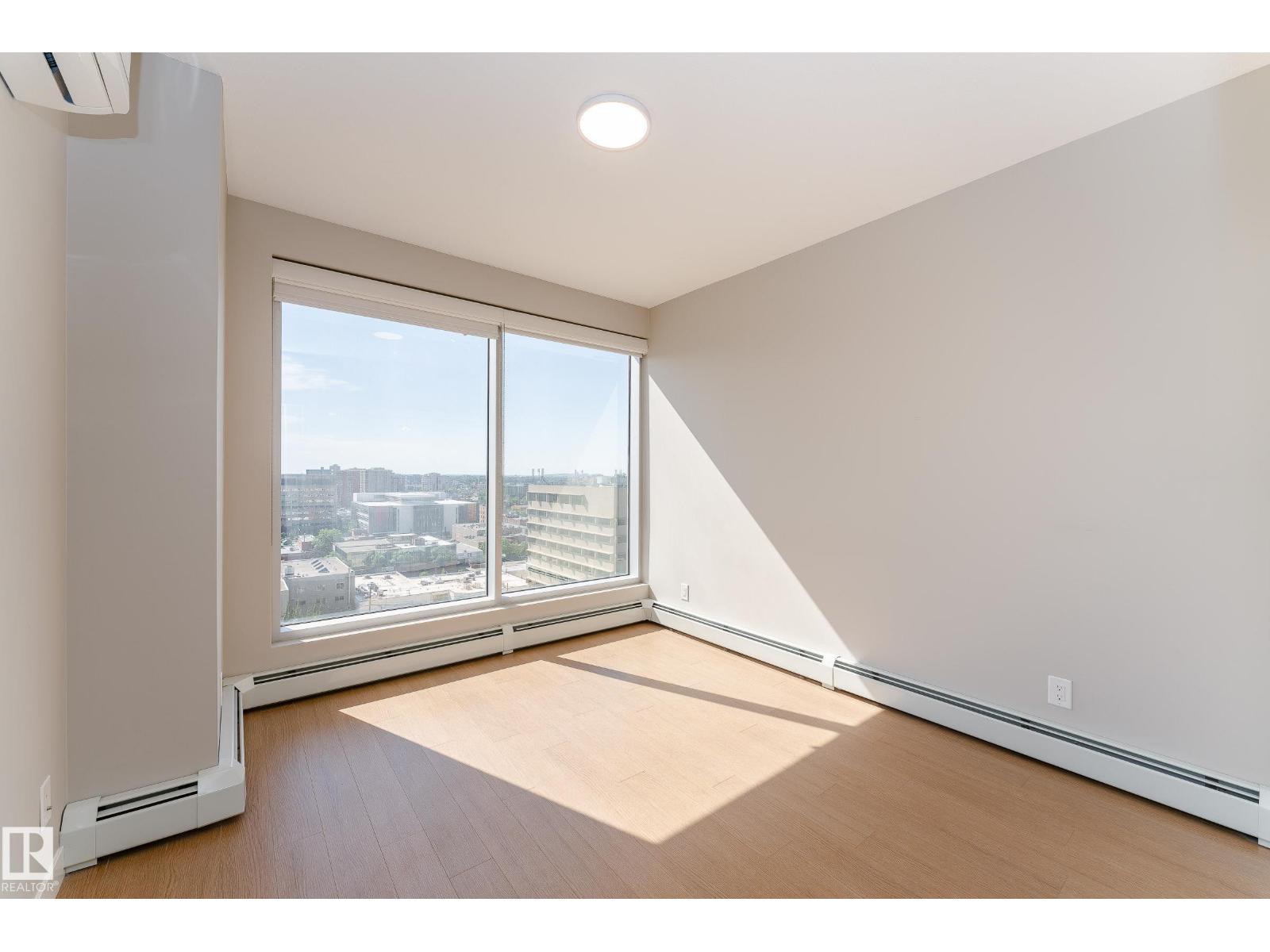 #1105 10410 102 AV NW - 15
