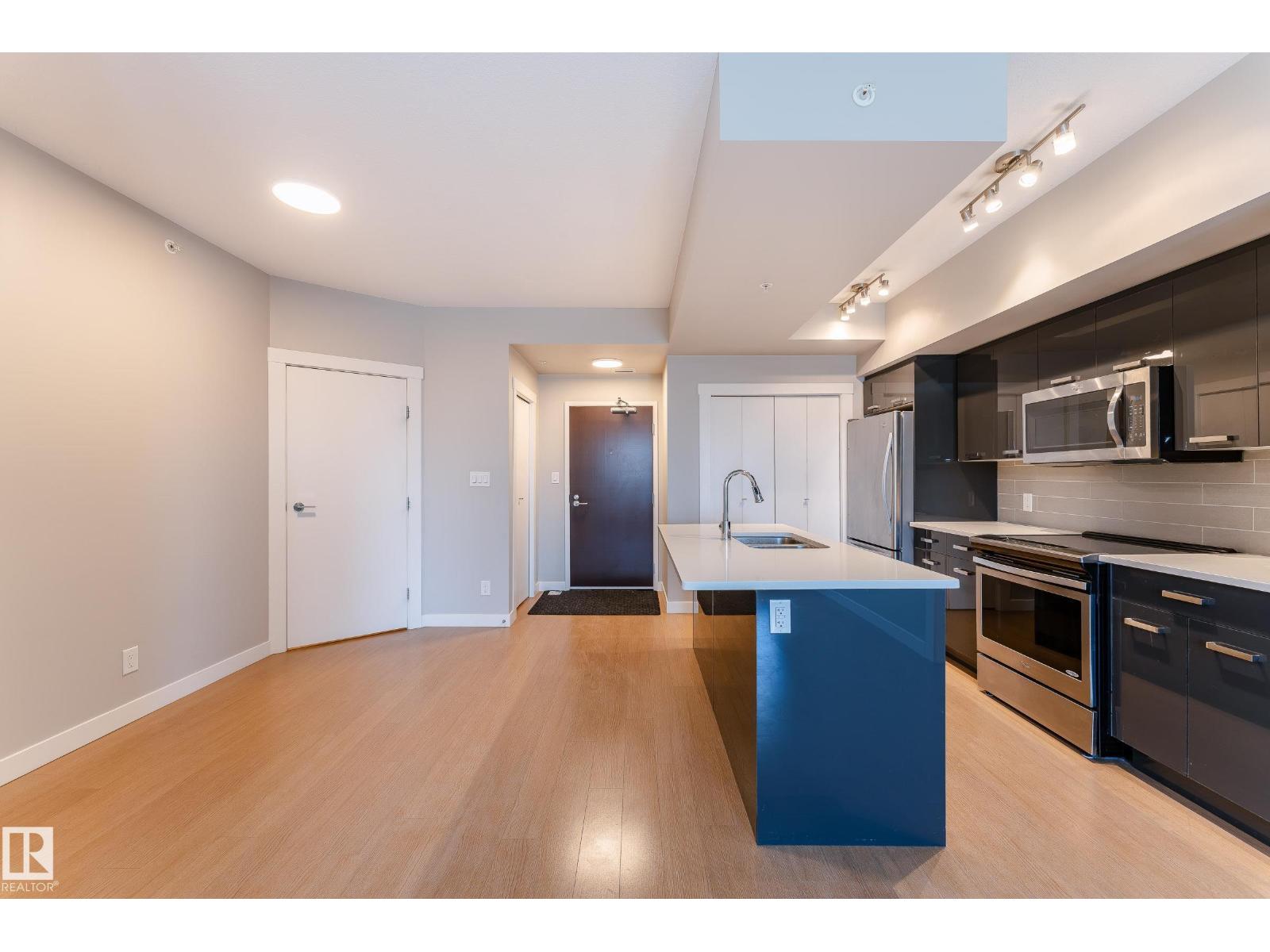 #1105 10410 102 AV NW - 7