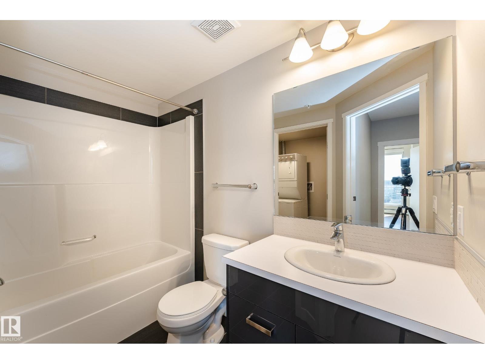 #1105 10410 102 AV NW - 8