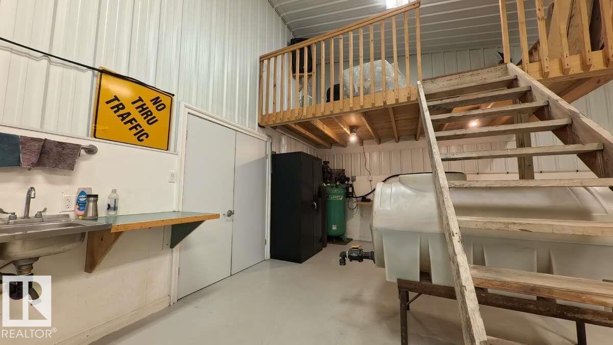 60014 Range Rd 460 - 32