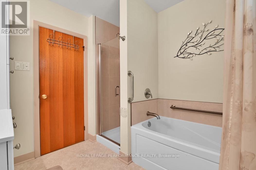 3 Bed, 2 Bath House for Sale in Ottawa – 23 ELMA STREET, Ottawa – MLS# X13498308 - Image 22