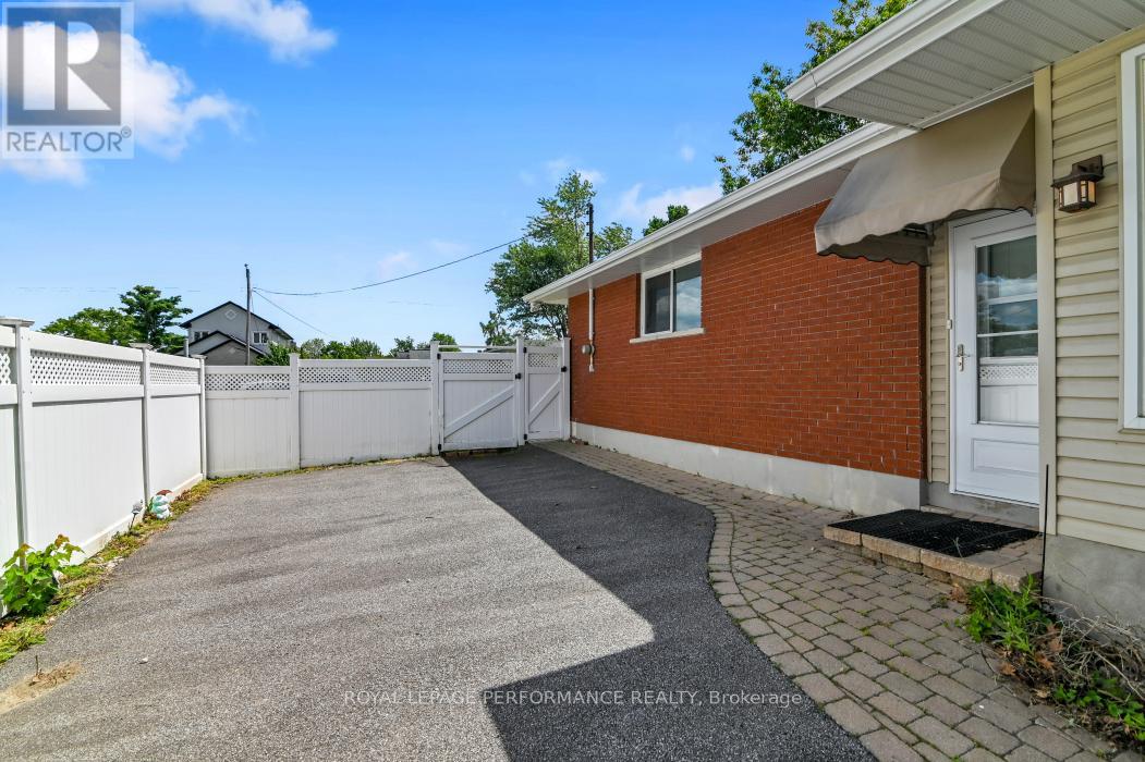 3 Bed, 2 Bath House for Sale in Ottawa – 23 ELMA STREET, Ottawa – MLS# X13498308 - Image 30