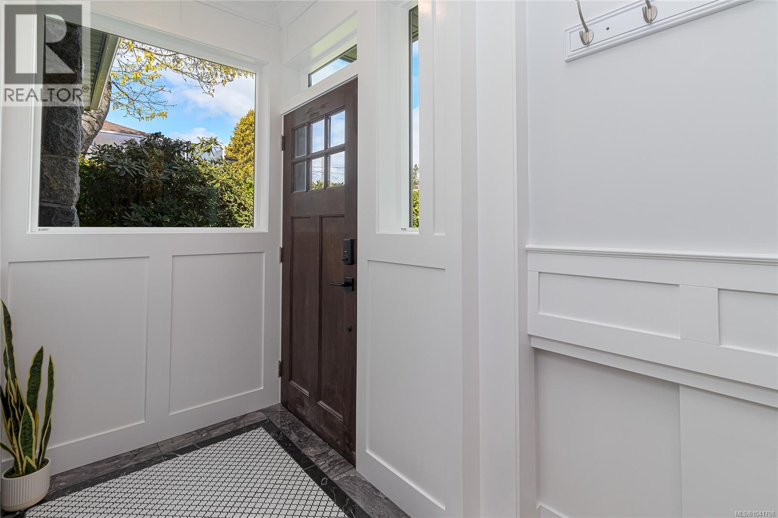 3960 Cherrilee Cres - 6