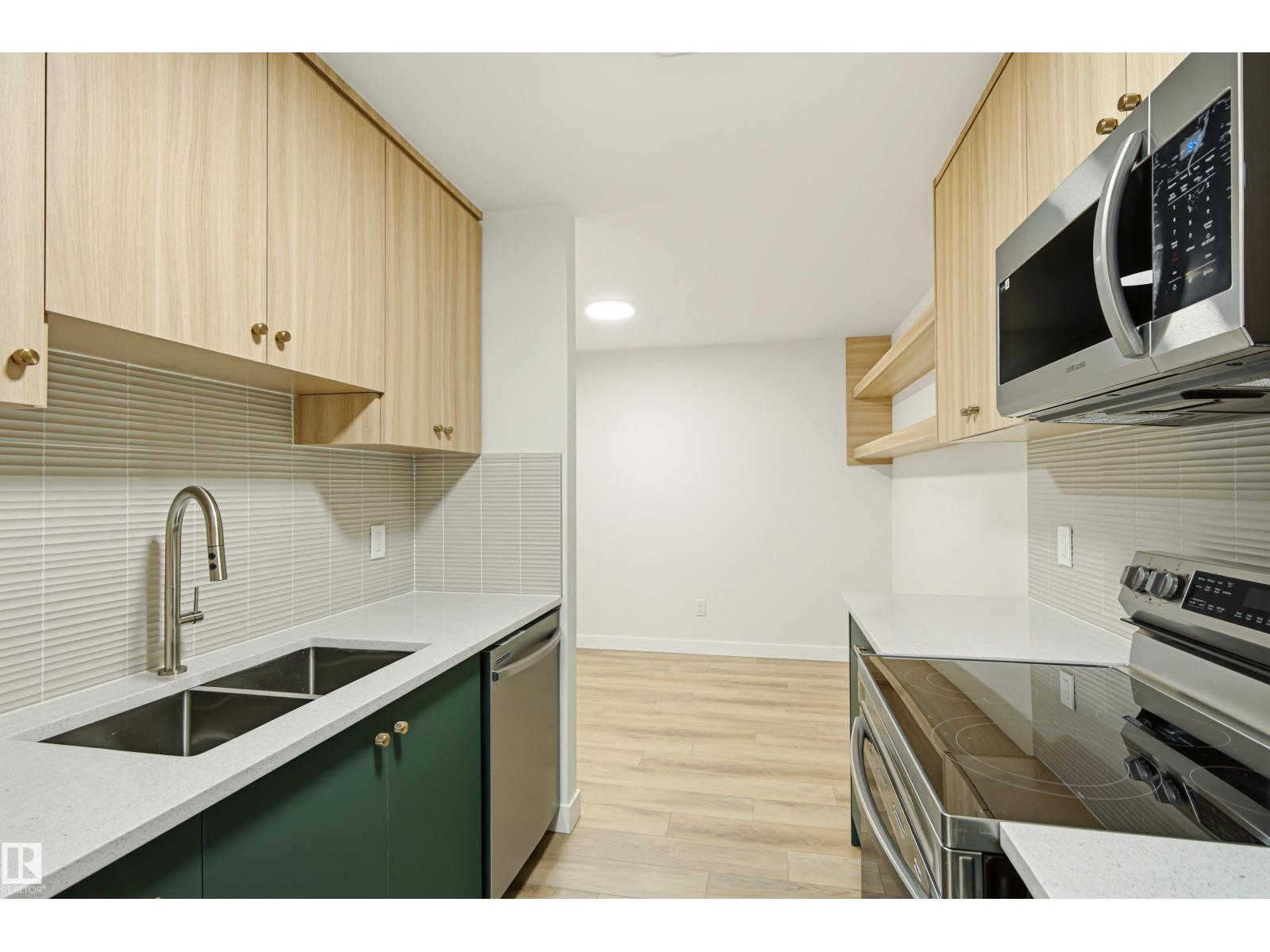 18217 84 AV NW NW - 11