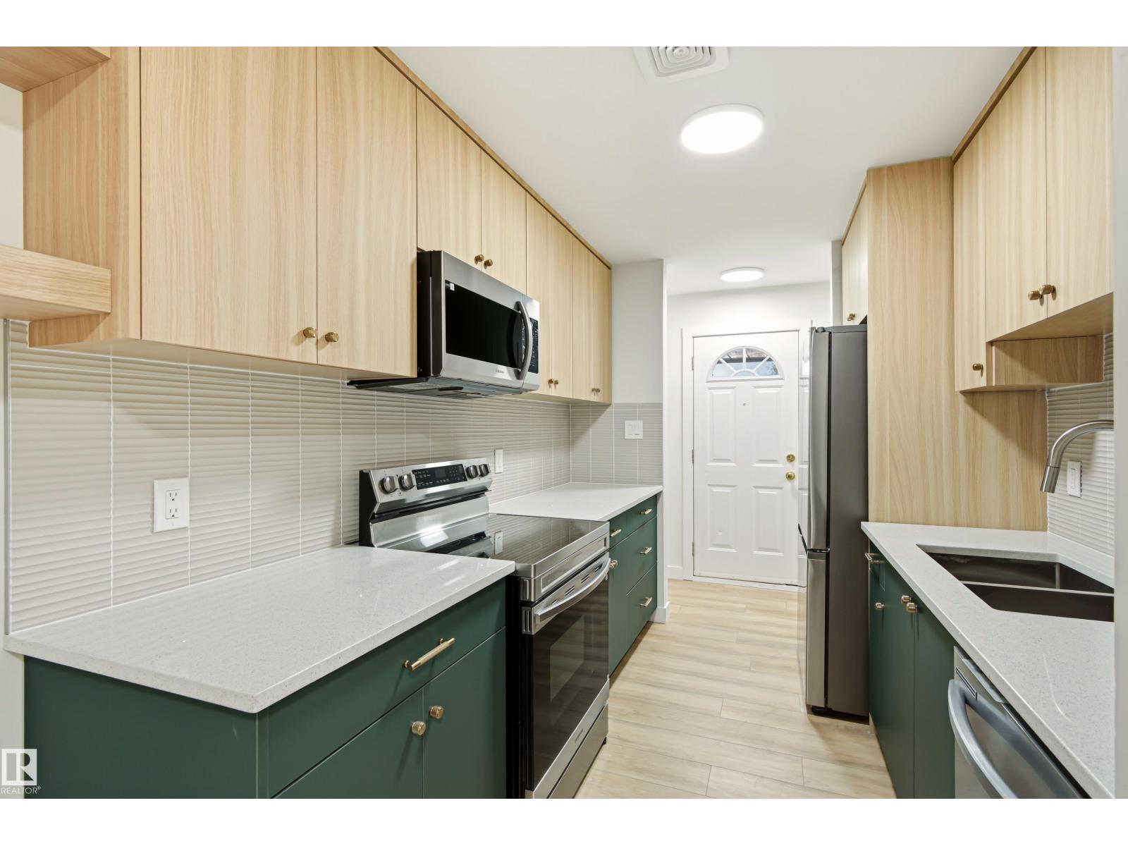 18217 84 AV NW NW - 12