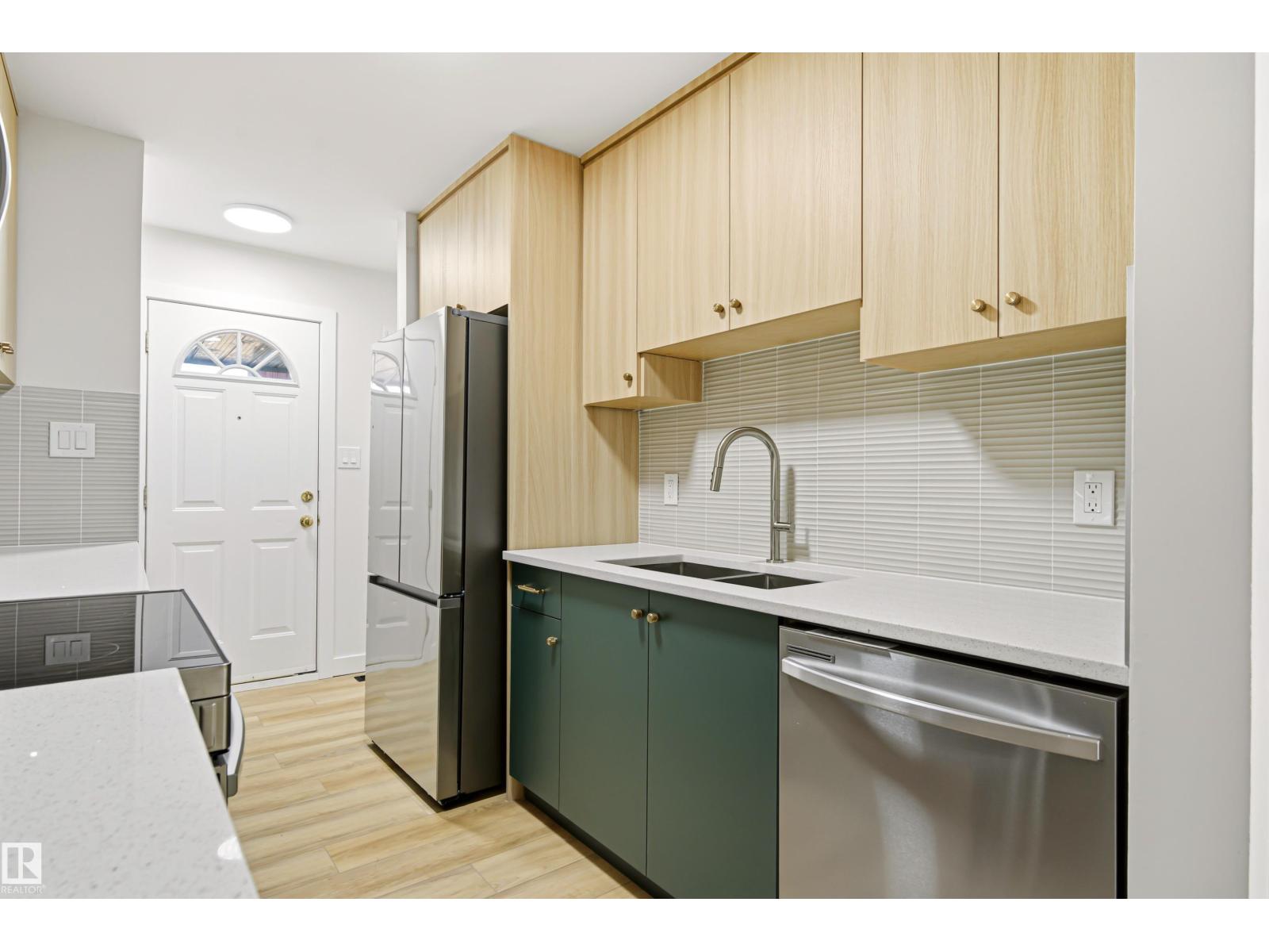 18217 84 AV NW NW - 14