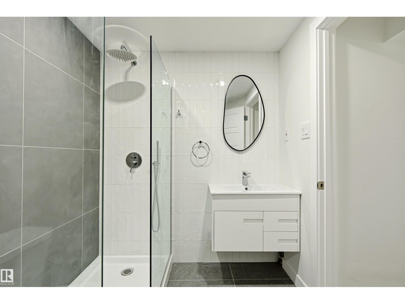 18217 84 AV NW NW - 34