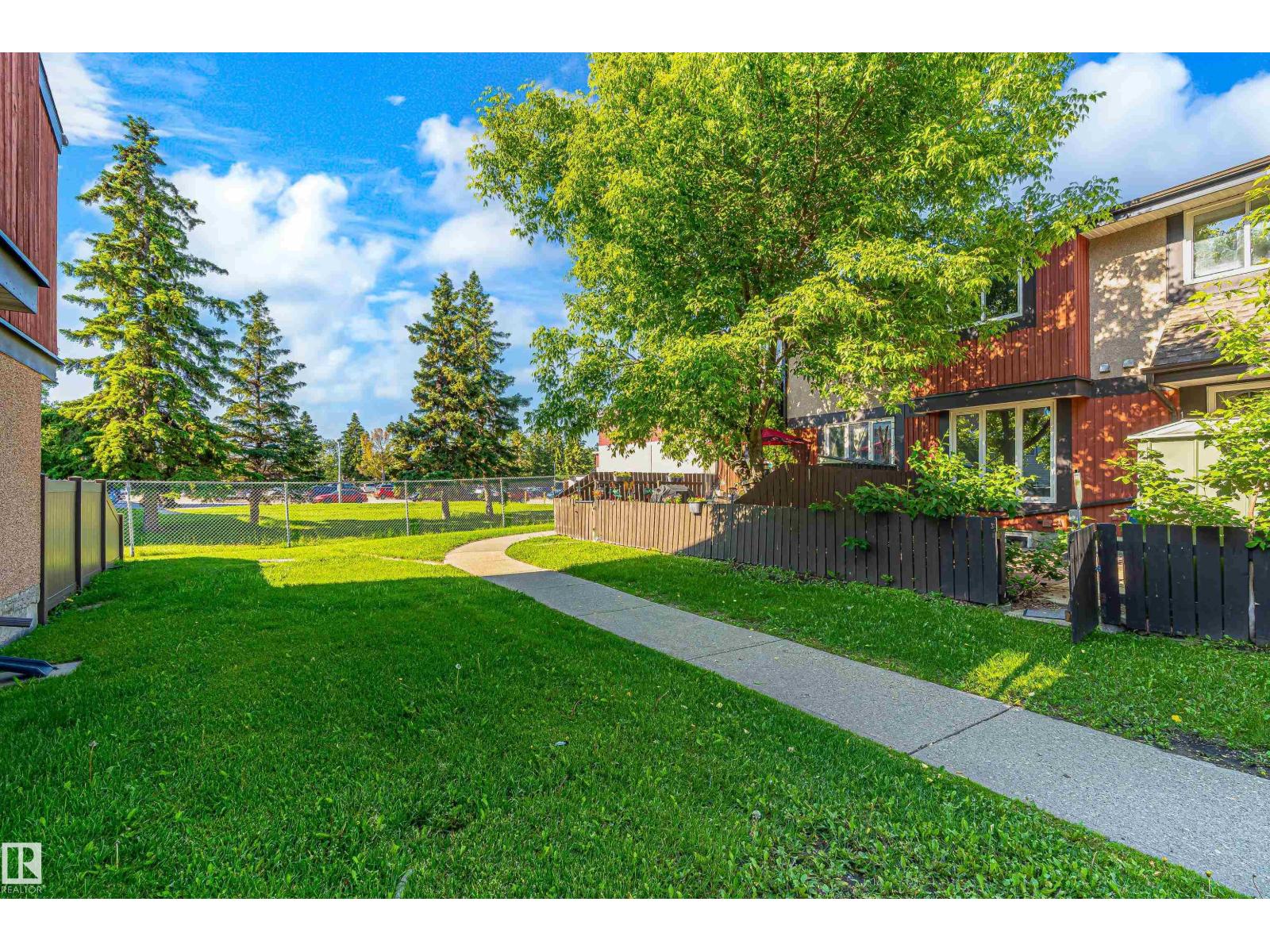 18217 84 AV NW NW - 47
