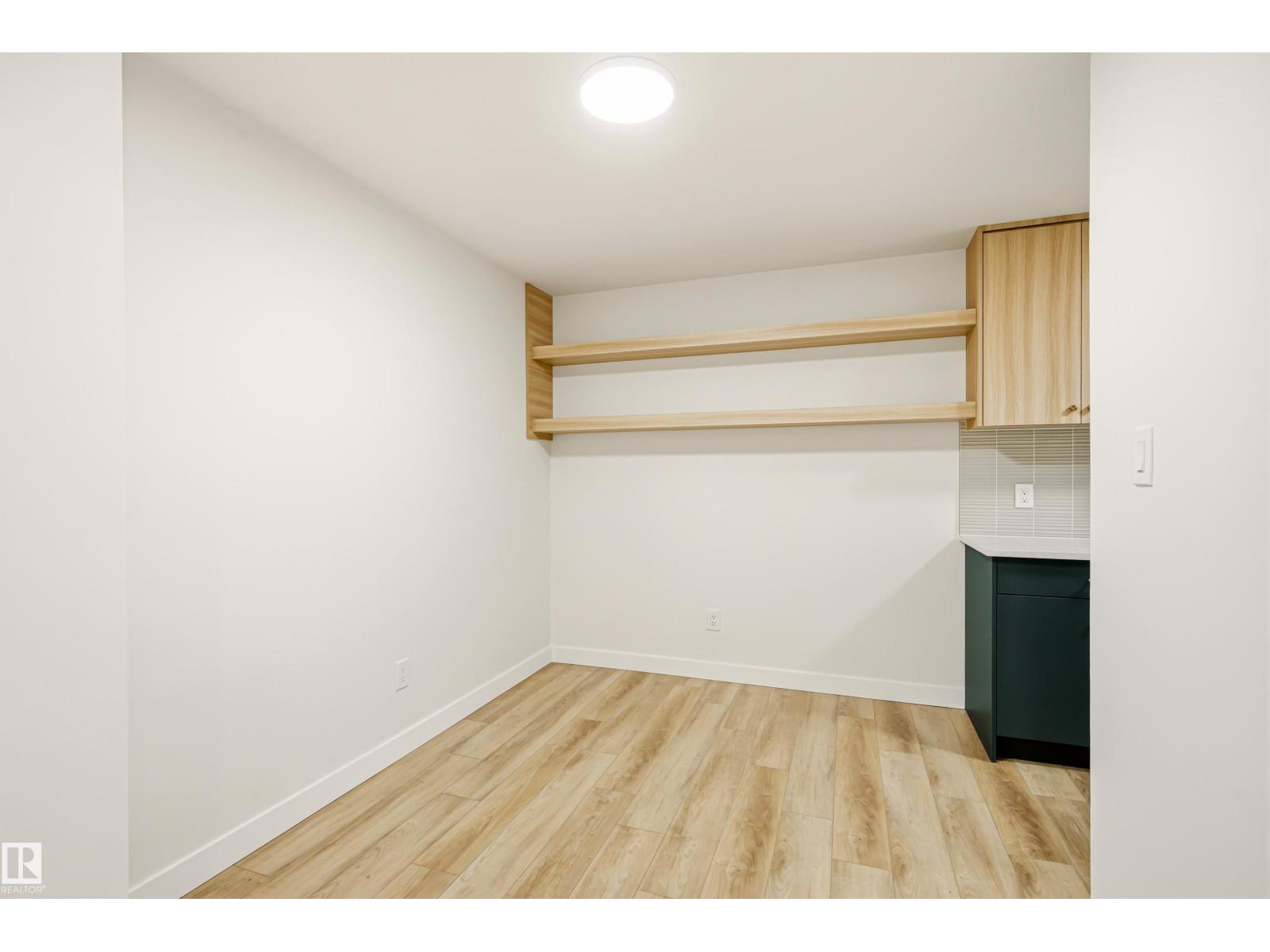 18217 84 AV NW NW - 7