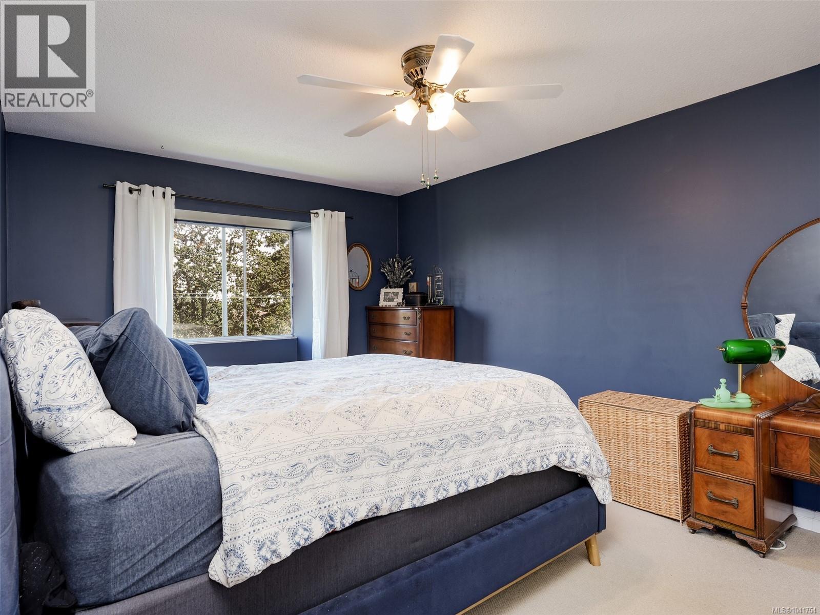 #405 710 Lampson St - 10