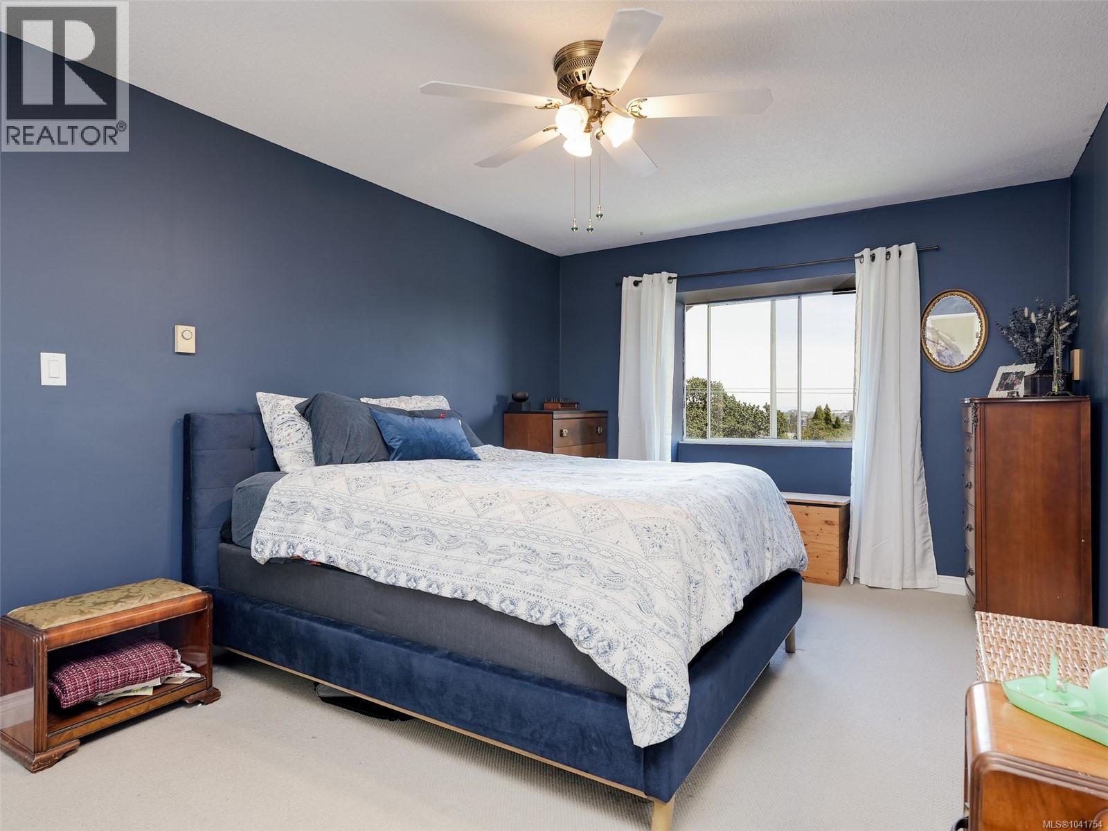 #405 710 Lampson St - 11