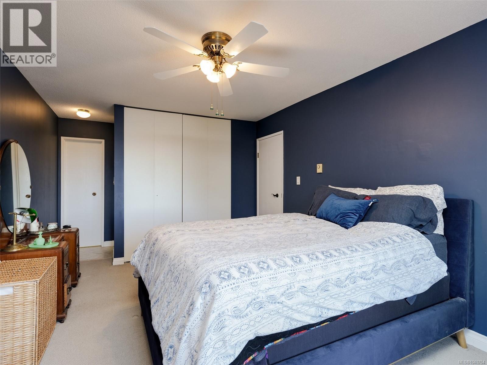 #405 710 Lampson St - 12