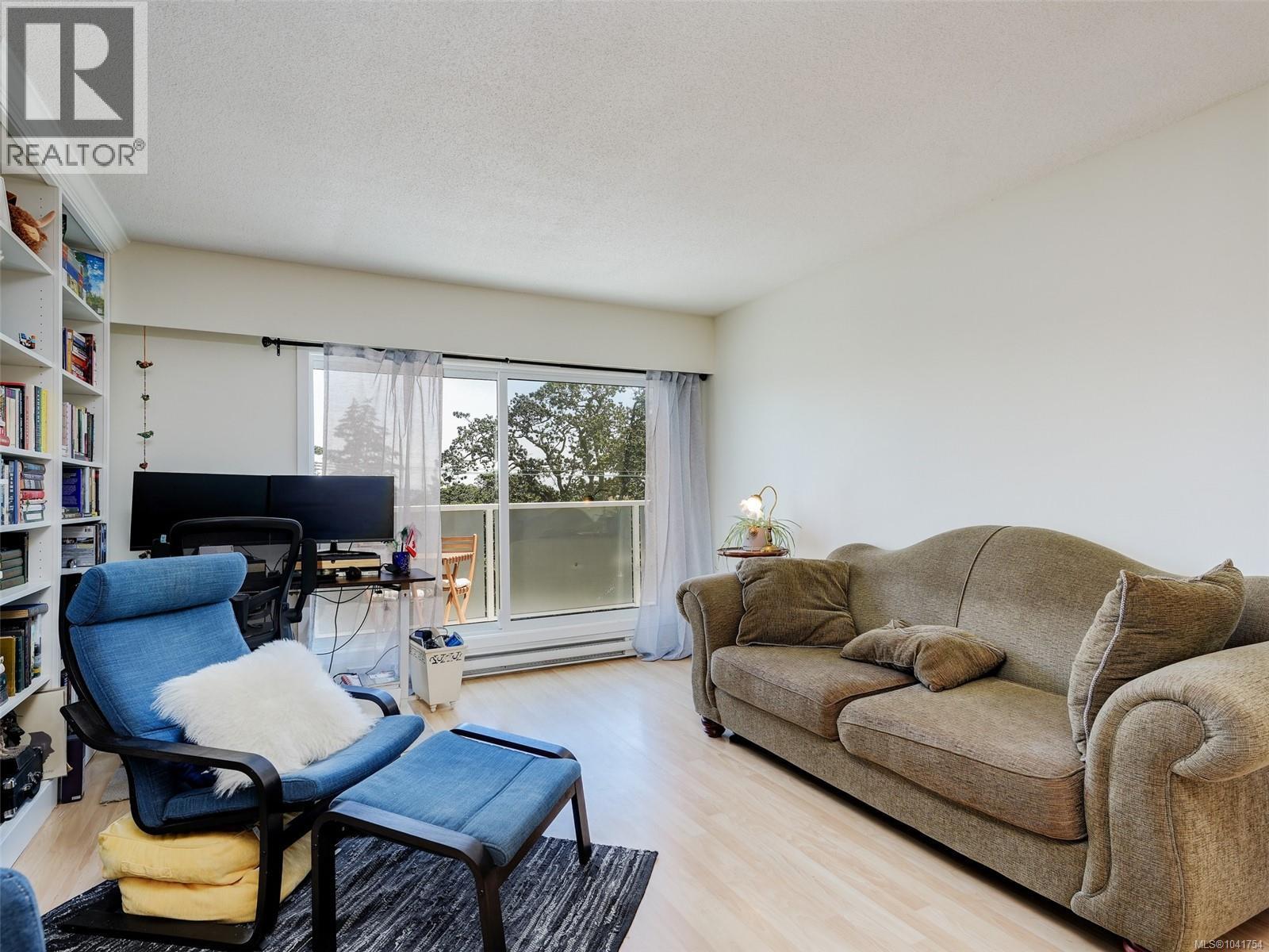 #405 710 Lampson St - 3