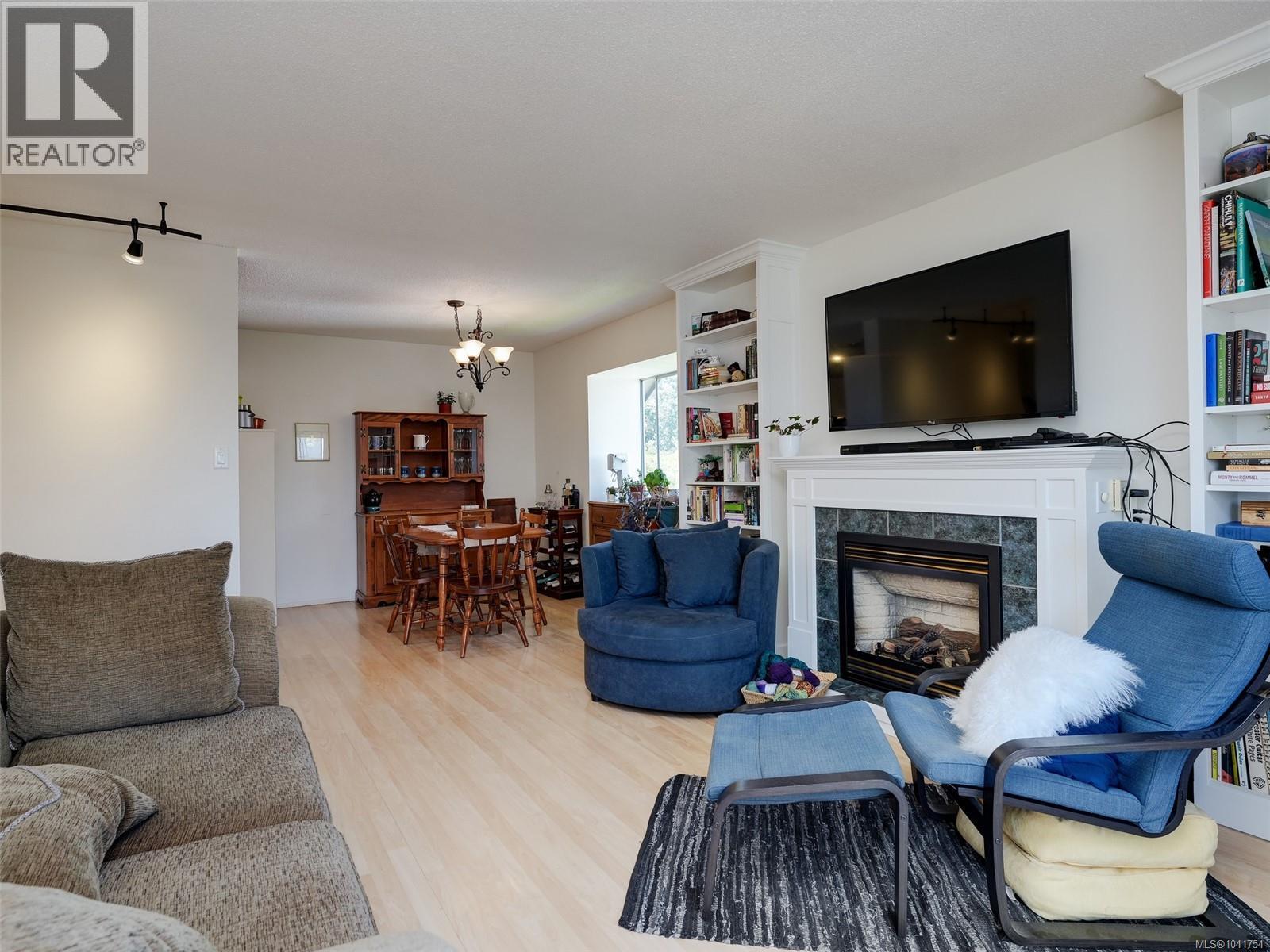 #405 710 Lampson St - 4