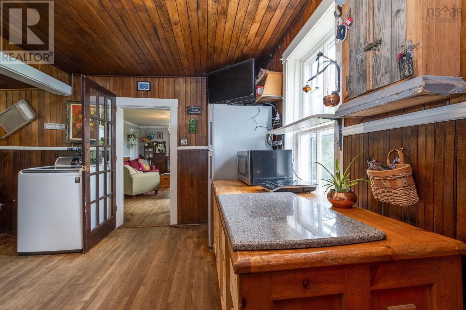 535 E River East Side Road - 19