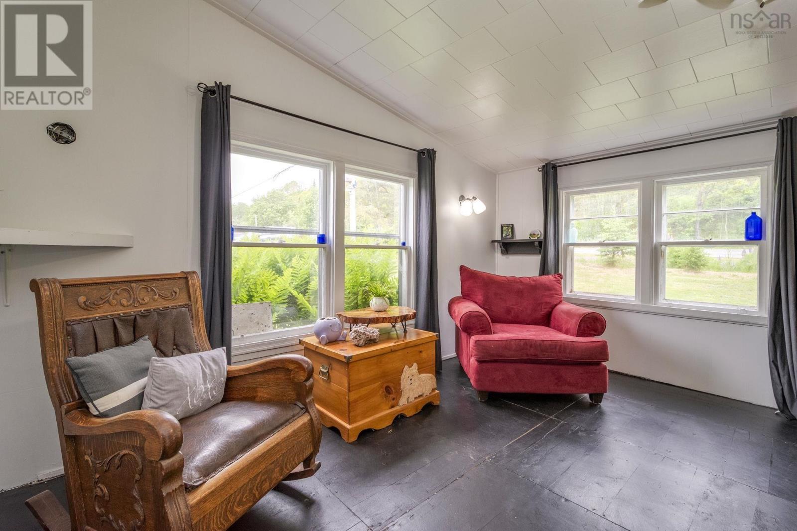 535 E River East Side Road - 12