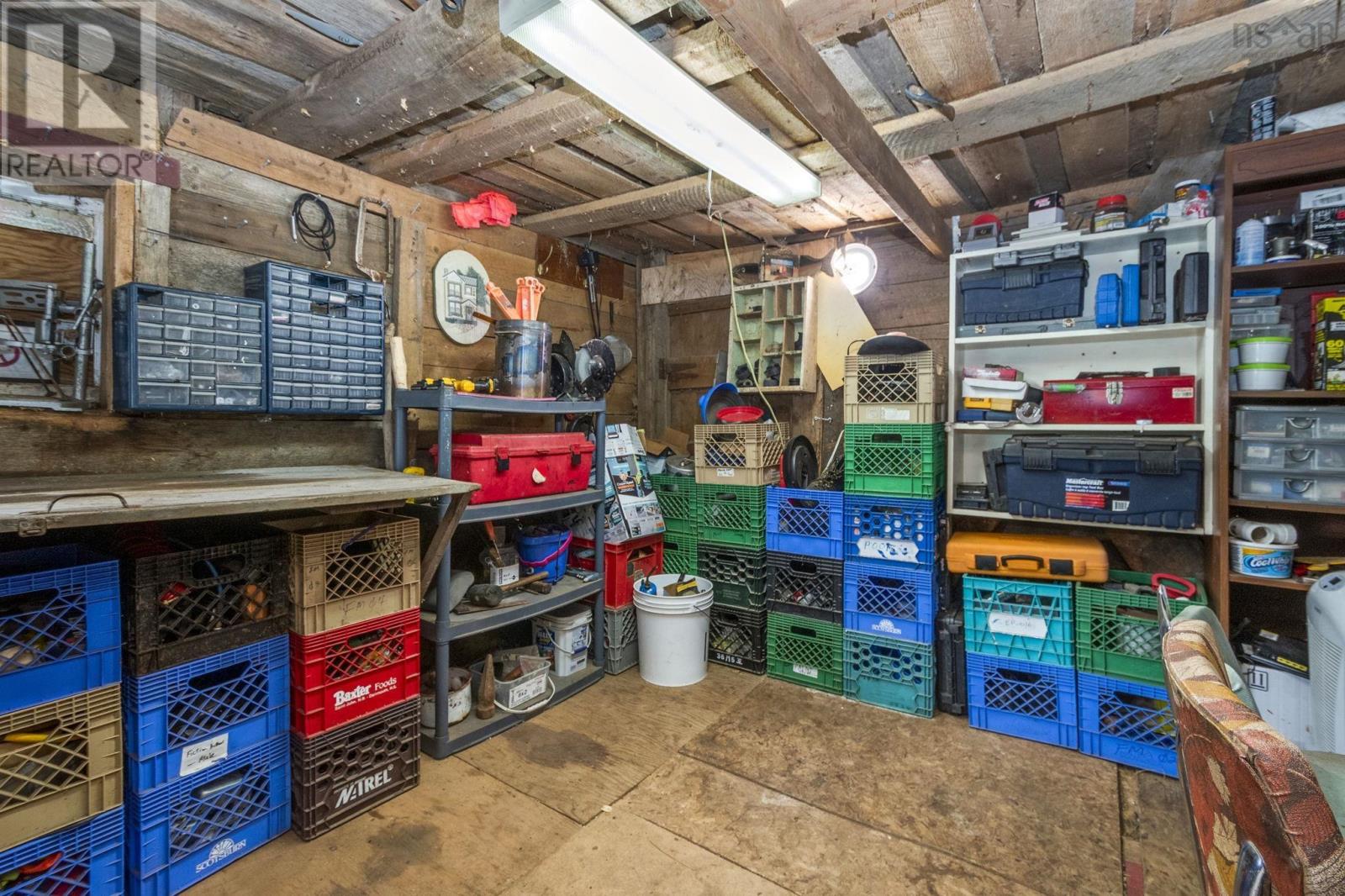 535 E River East Side Road - 42