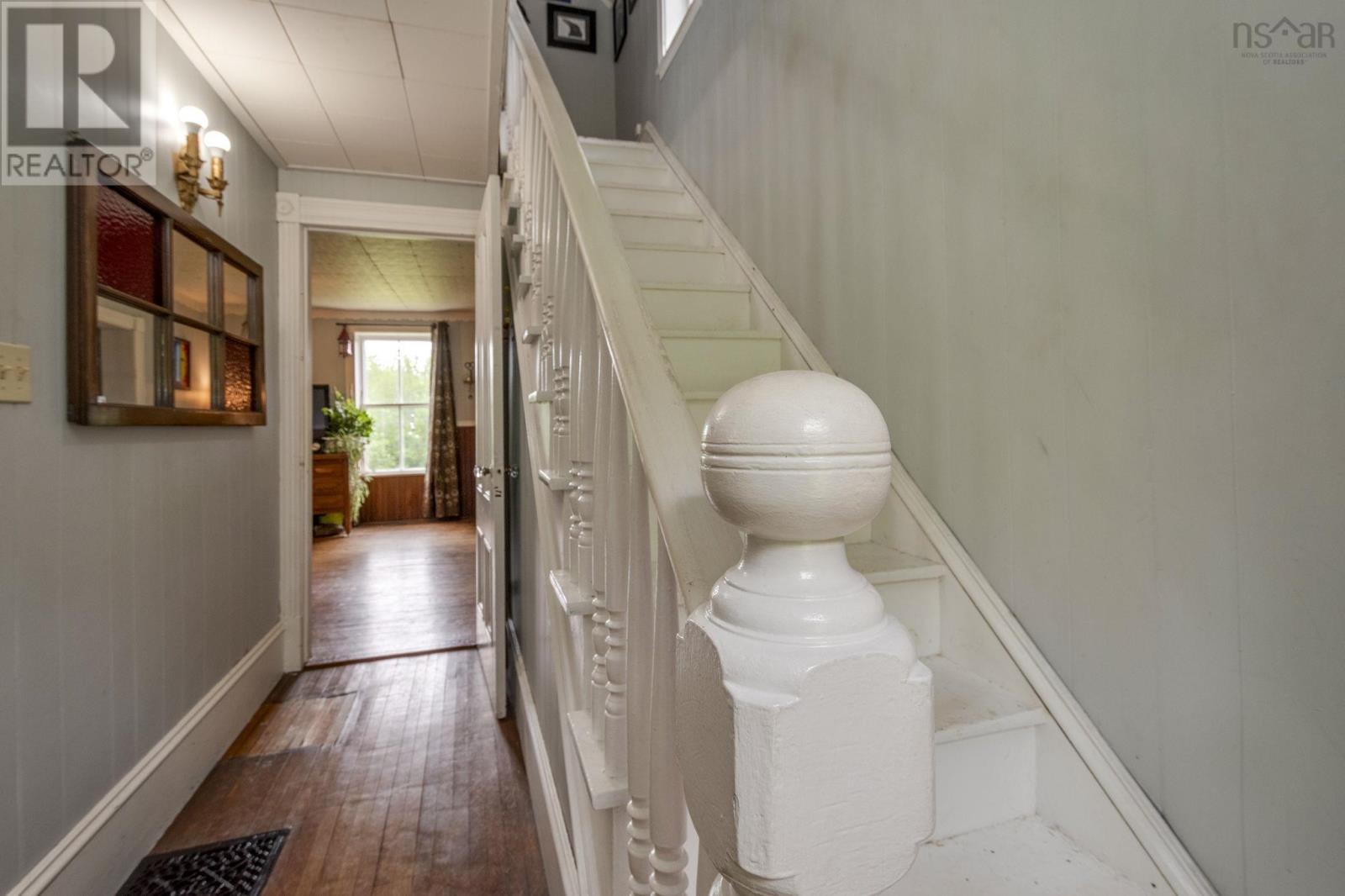 535 E River East Side Road - 6