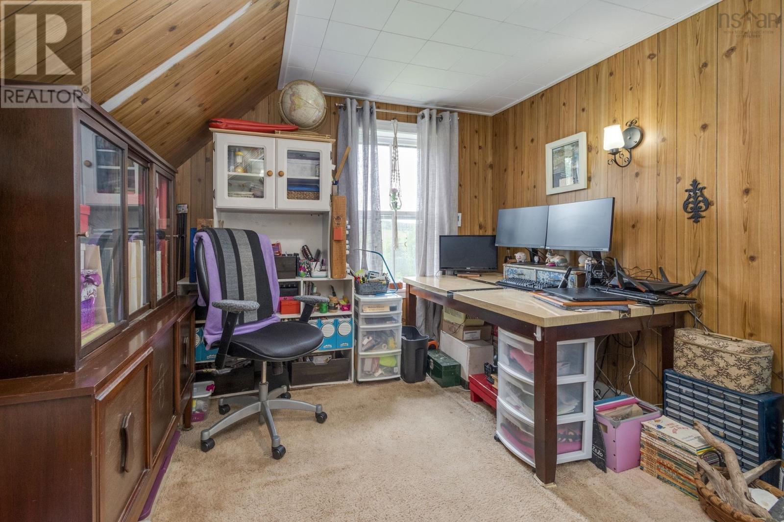 535 E River East Side Road - 28