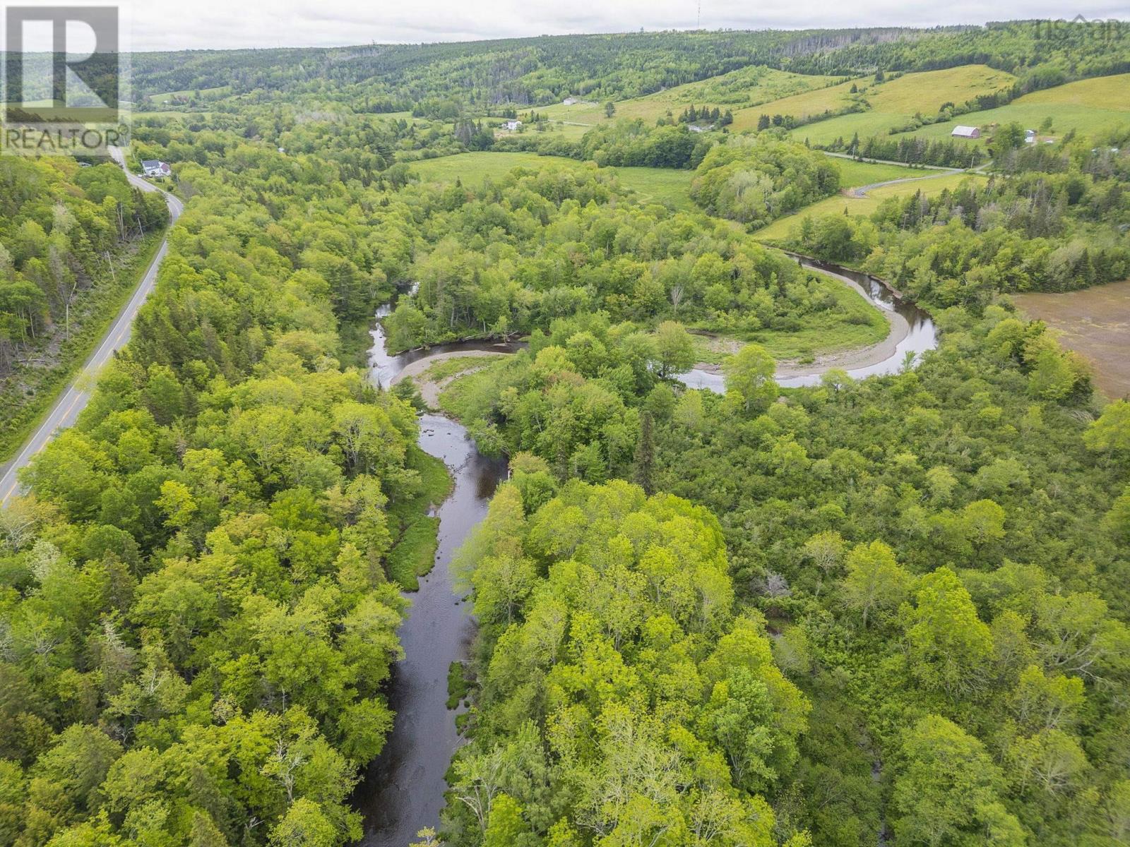 535 E River East Side Road - 49