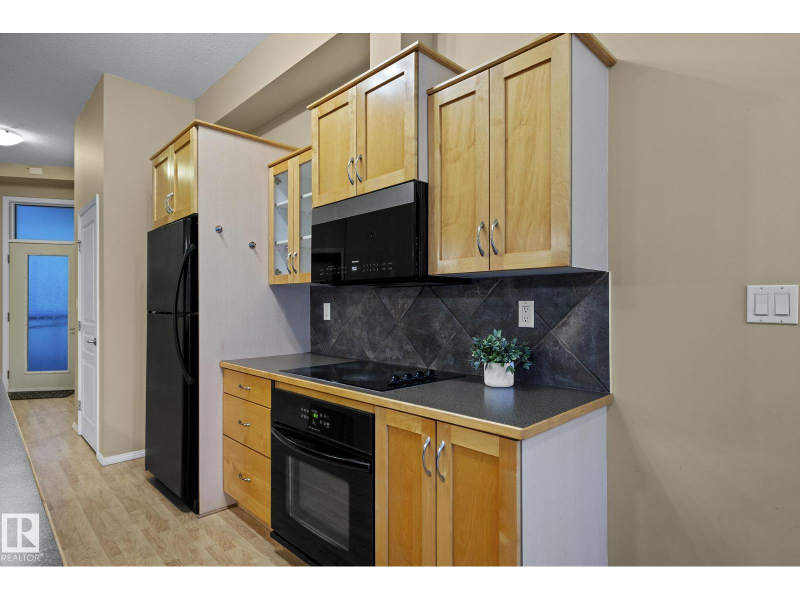 #308 10147 112 ST NW - 14