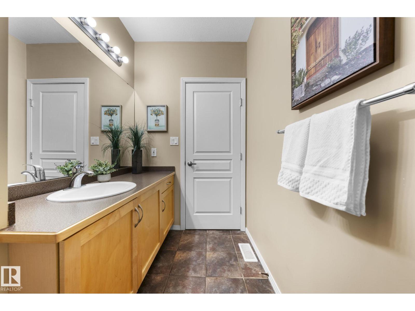 #308 10147 112 ST NW - 29