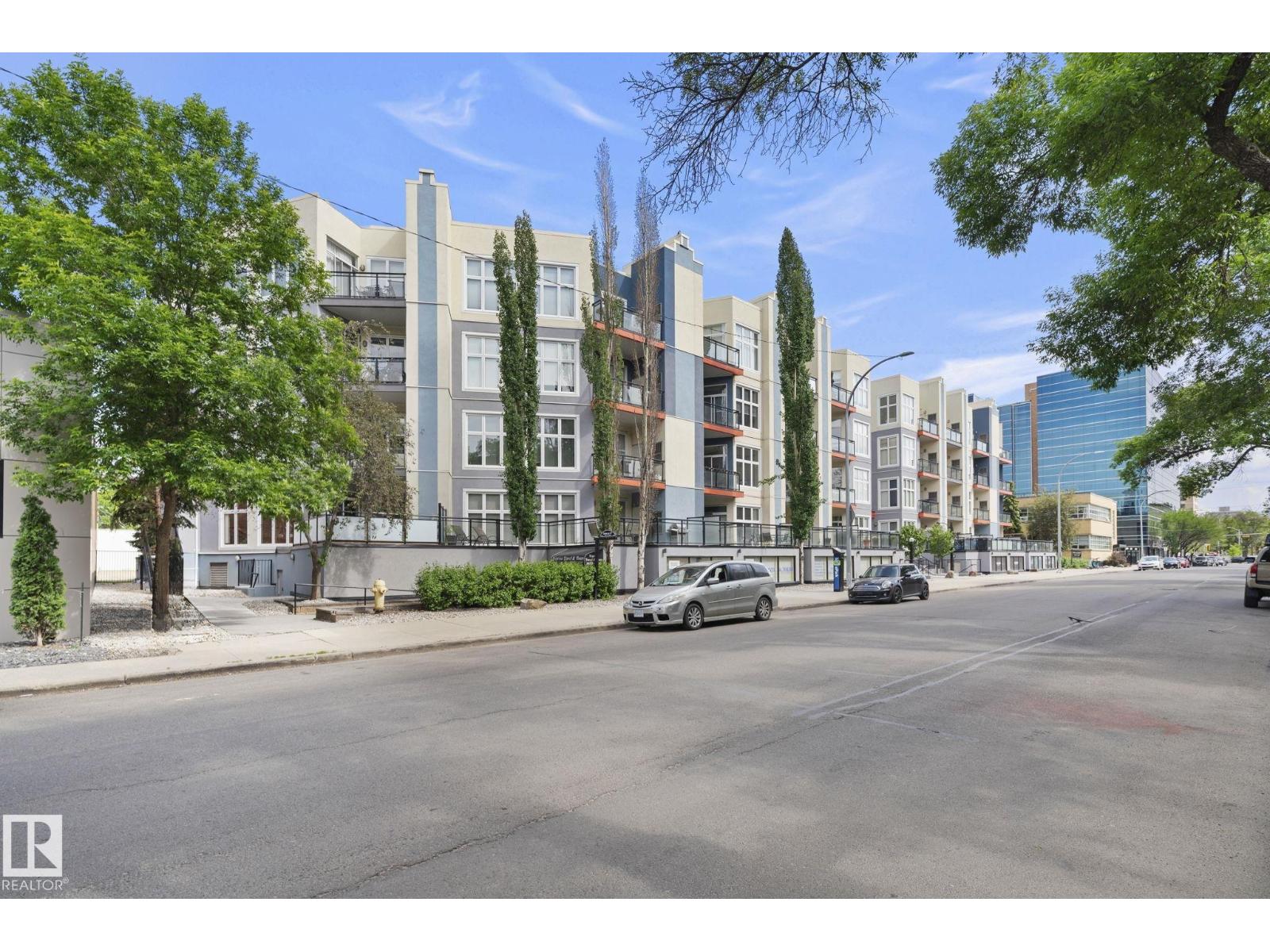 #308 10147 112 ST NW - 32