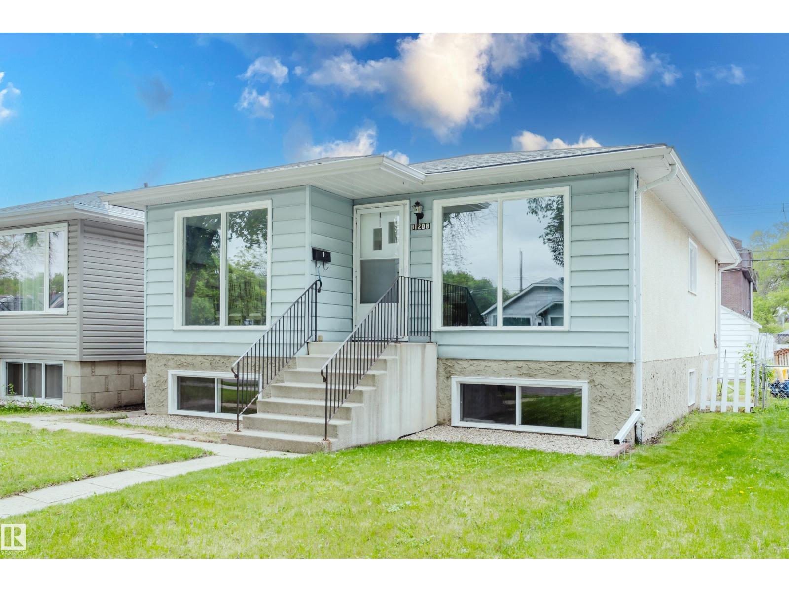 11208 69 ST NW - 1