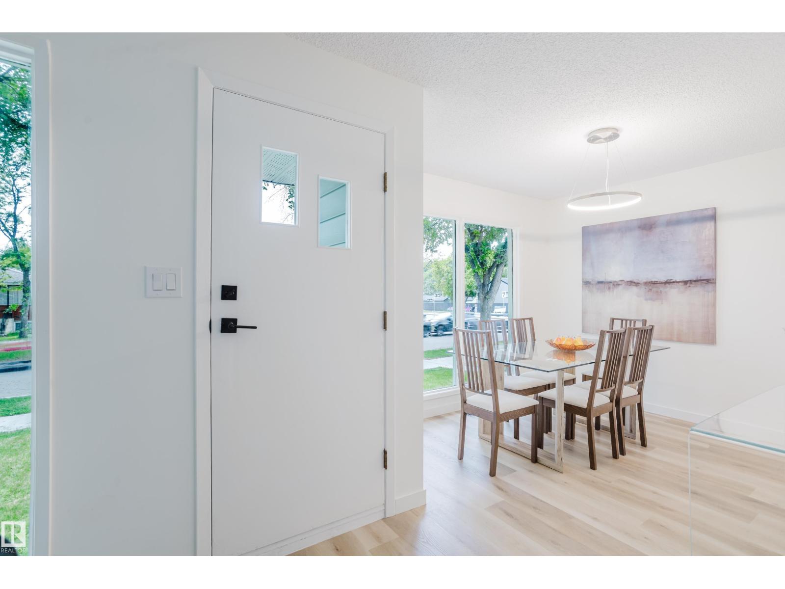 11208 69 ST NW - 10