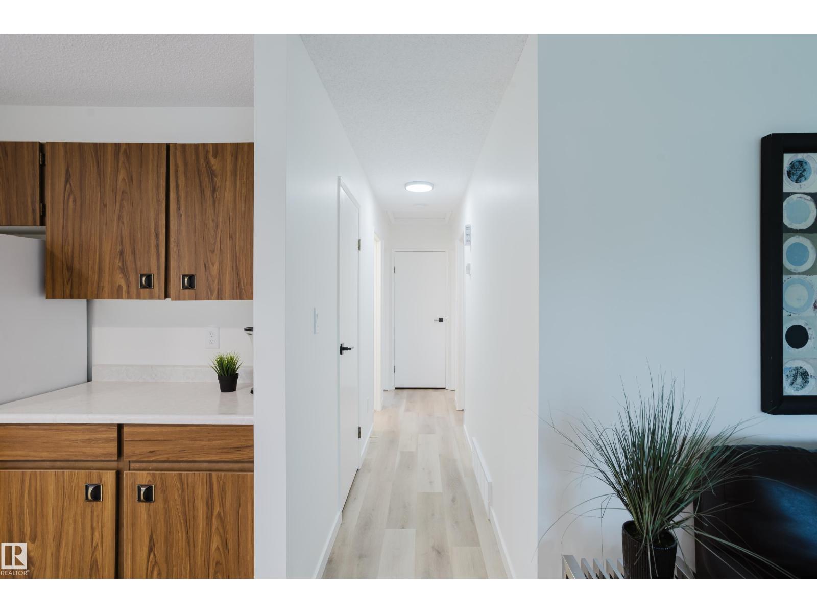 11208 69 ST NW - 20