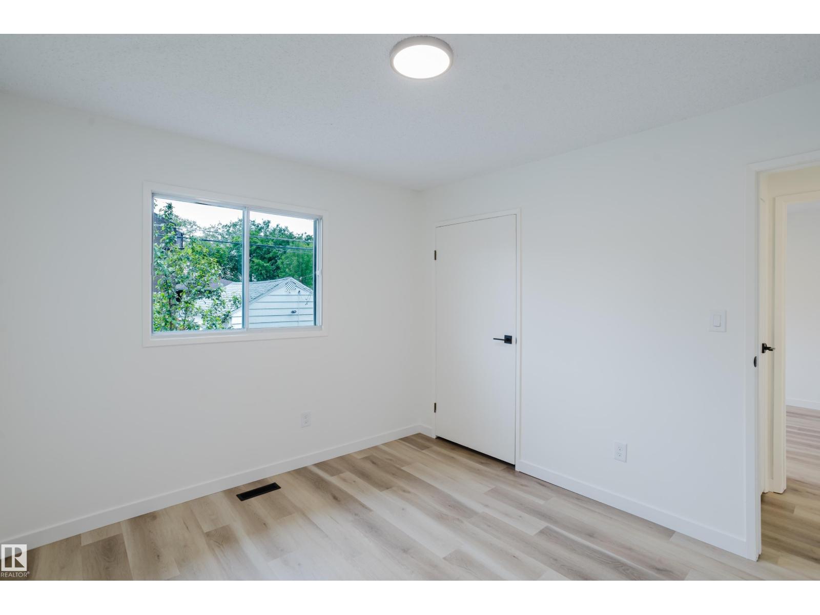11208 69 ST NW - 22