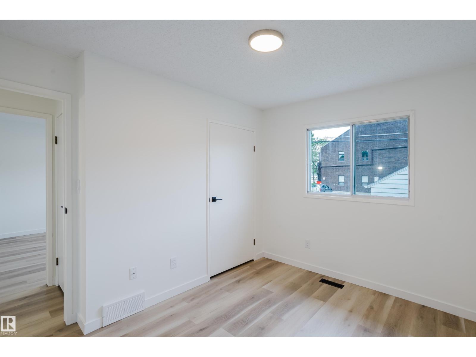 11208 69 ST NW - 27