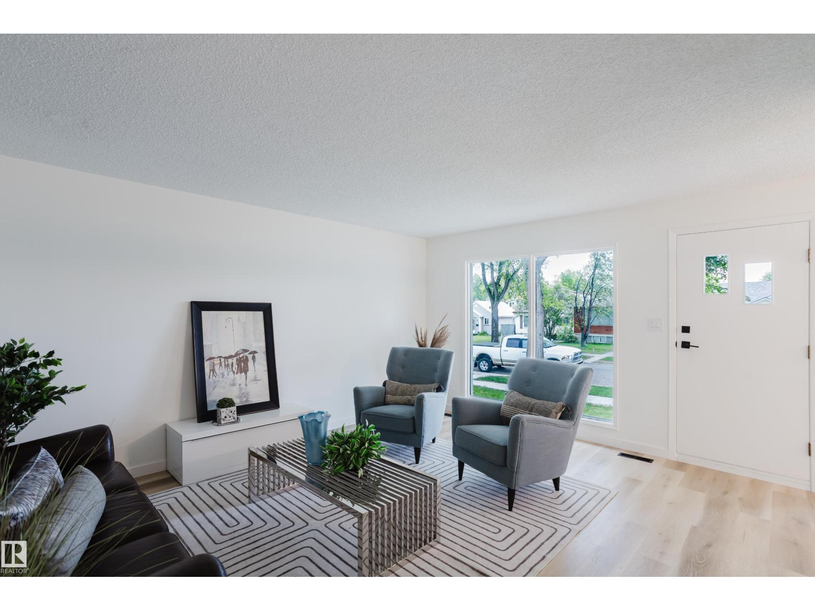 11208 69 ST NW - 4