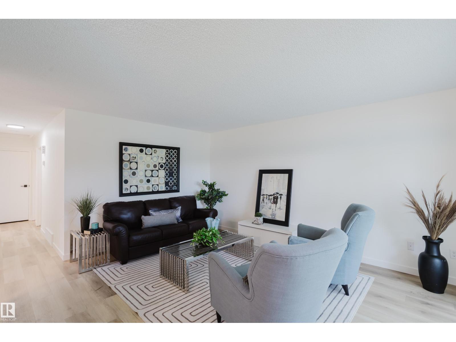 11208 69 ST NW - 5