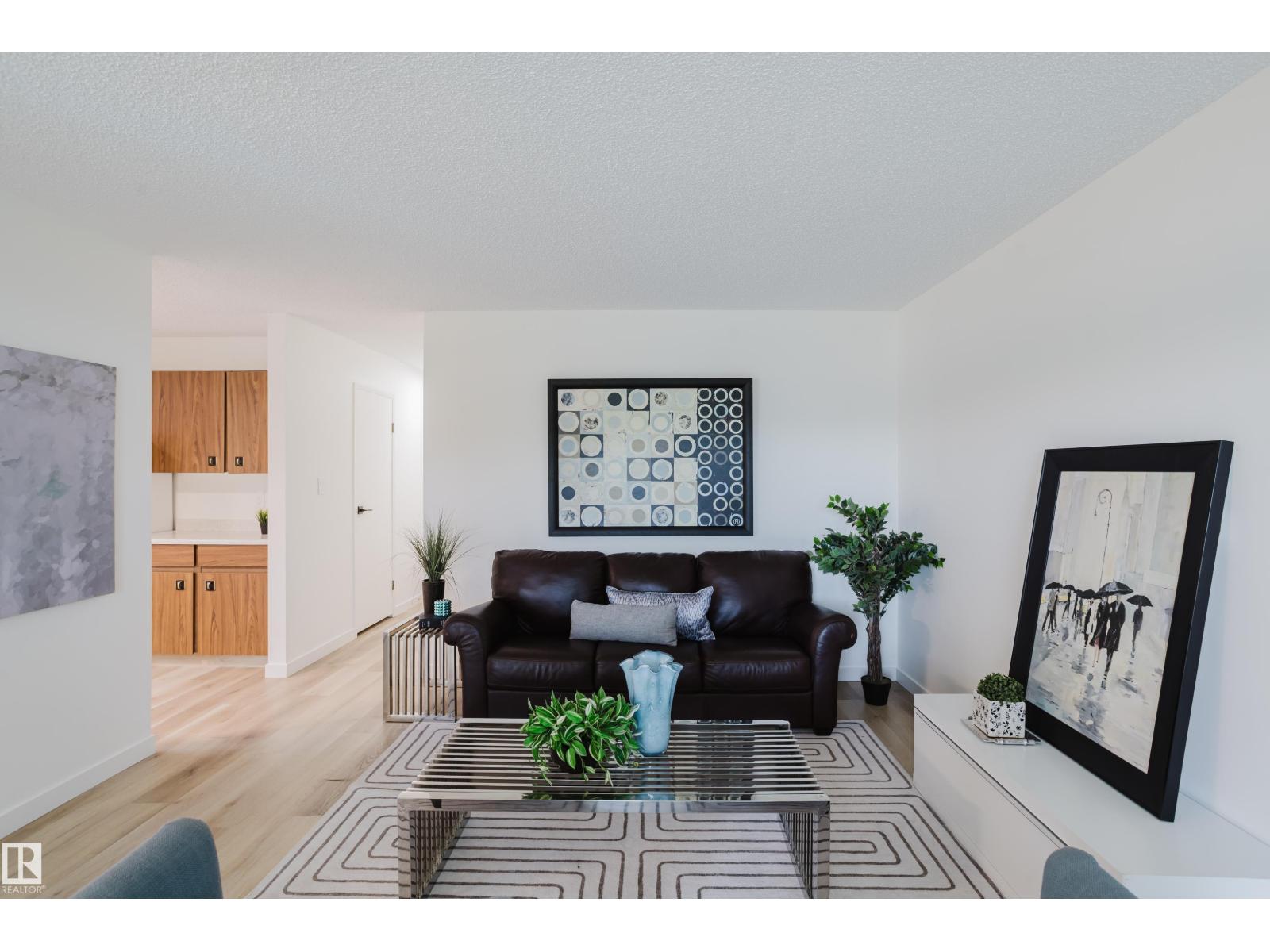 11208 69 ST NW - 7