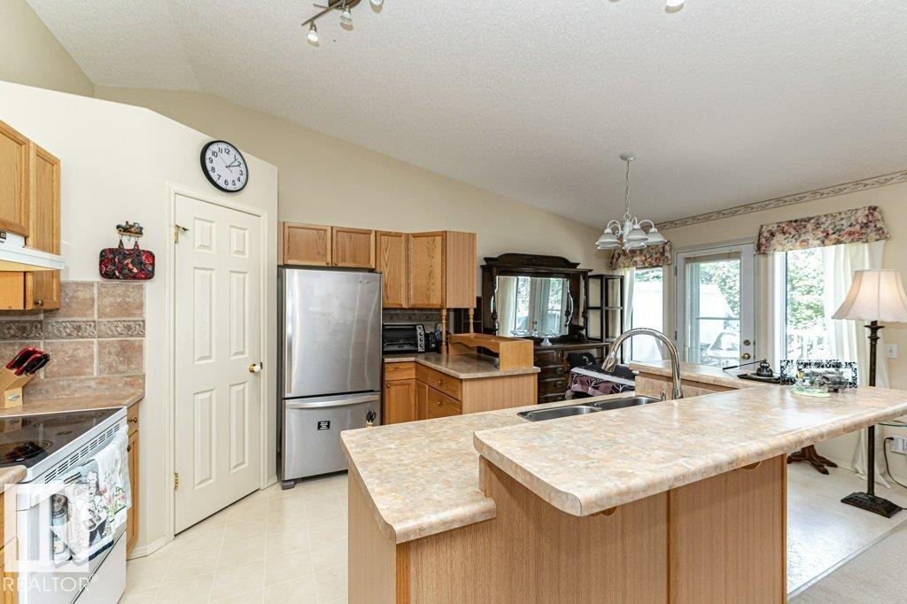 #40 8 DECHENE RD NW — photo 18