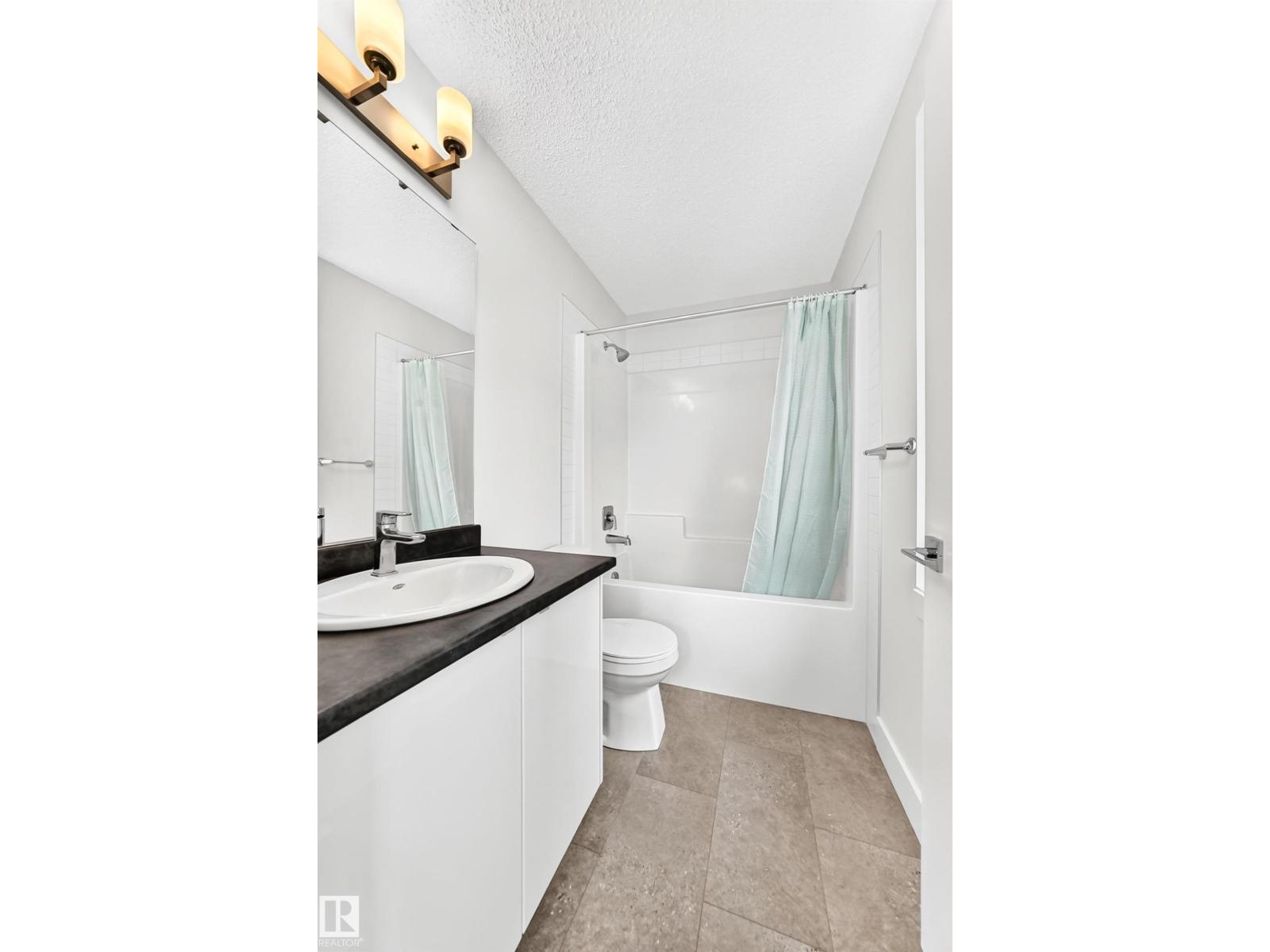 #17 4137 76 ST NW - 23