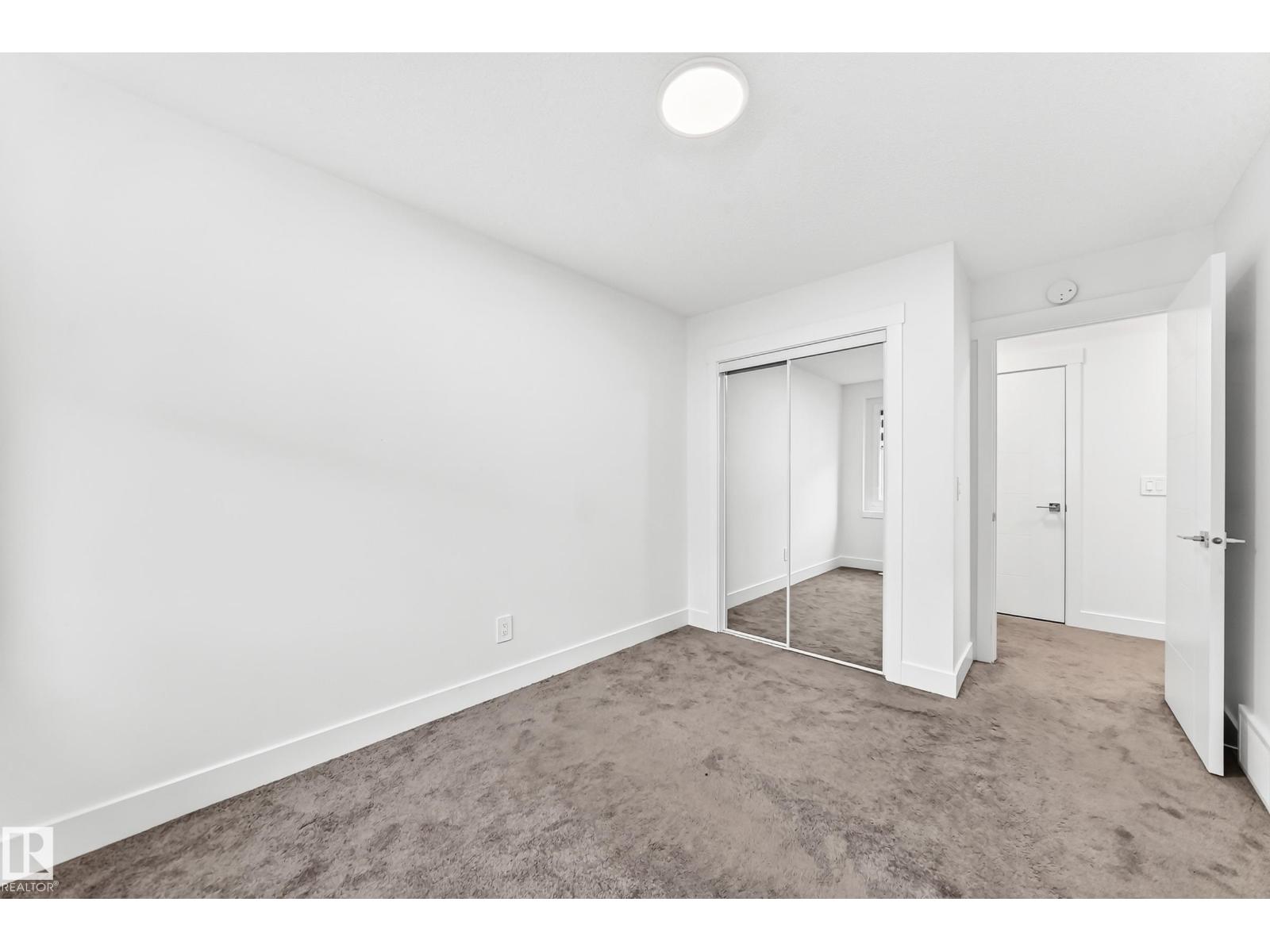 #17 4137 76 ST NW - 27