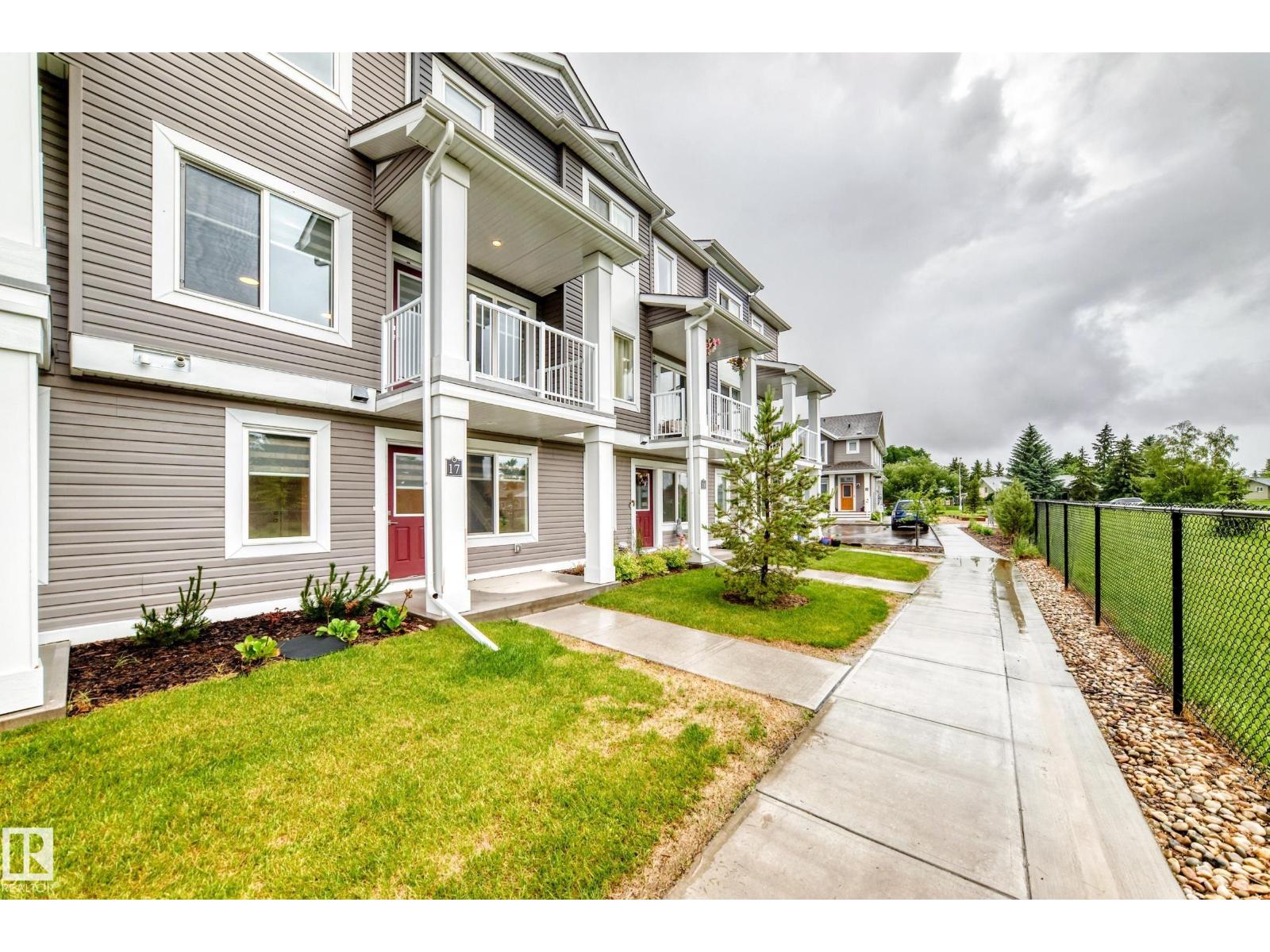 #17 4137 76 ST NW - 41