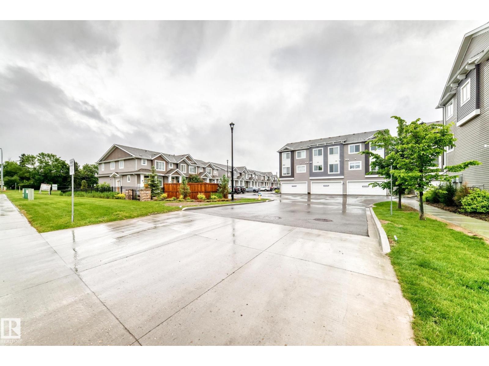 #17 4137 76 ST NW - 48
