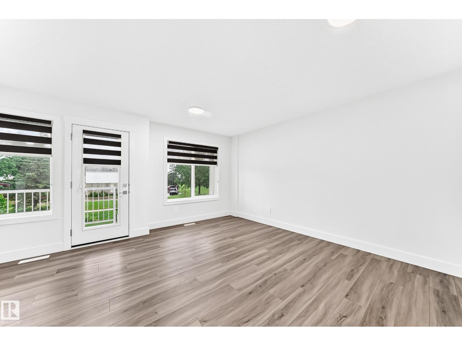 #17 4137 76 ST NW - 5