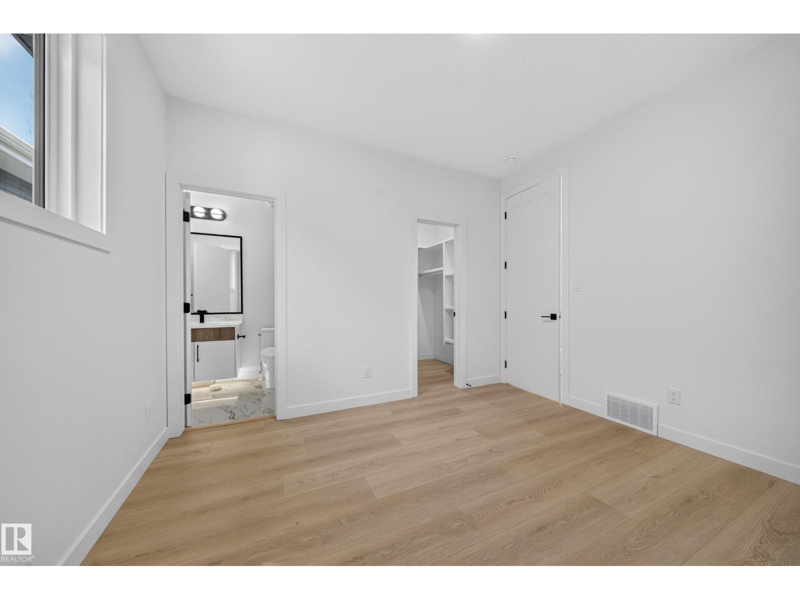 8915 MAYDAY WY SW - 44