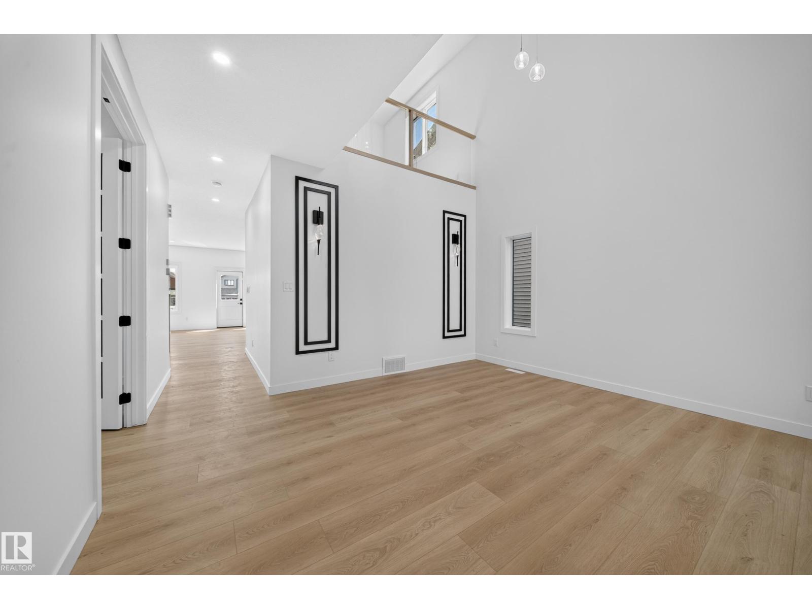 8915 MAYDAY WY SW - 9