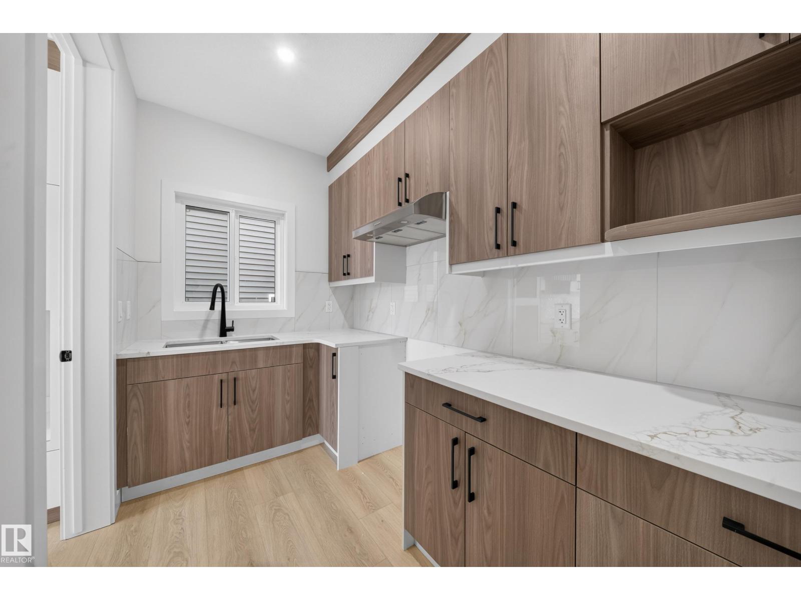 8915 MAYDAY WY SW - 28