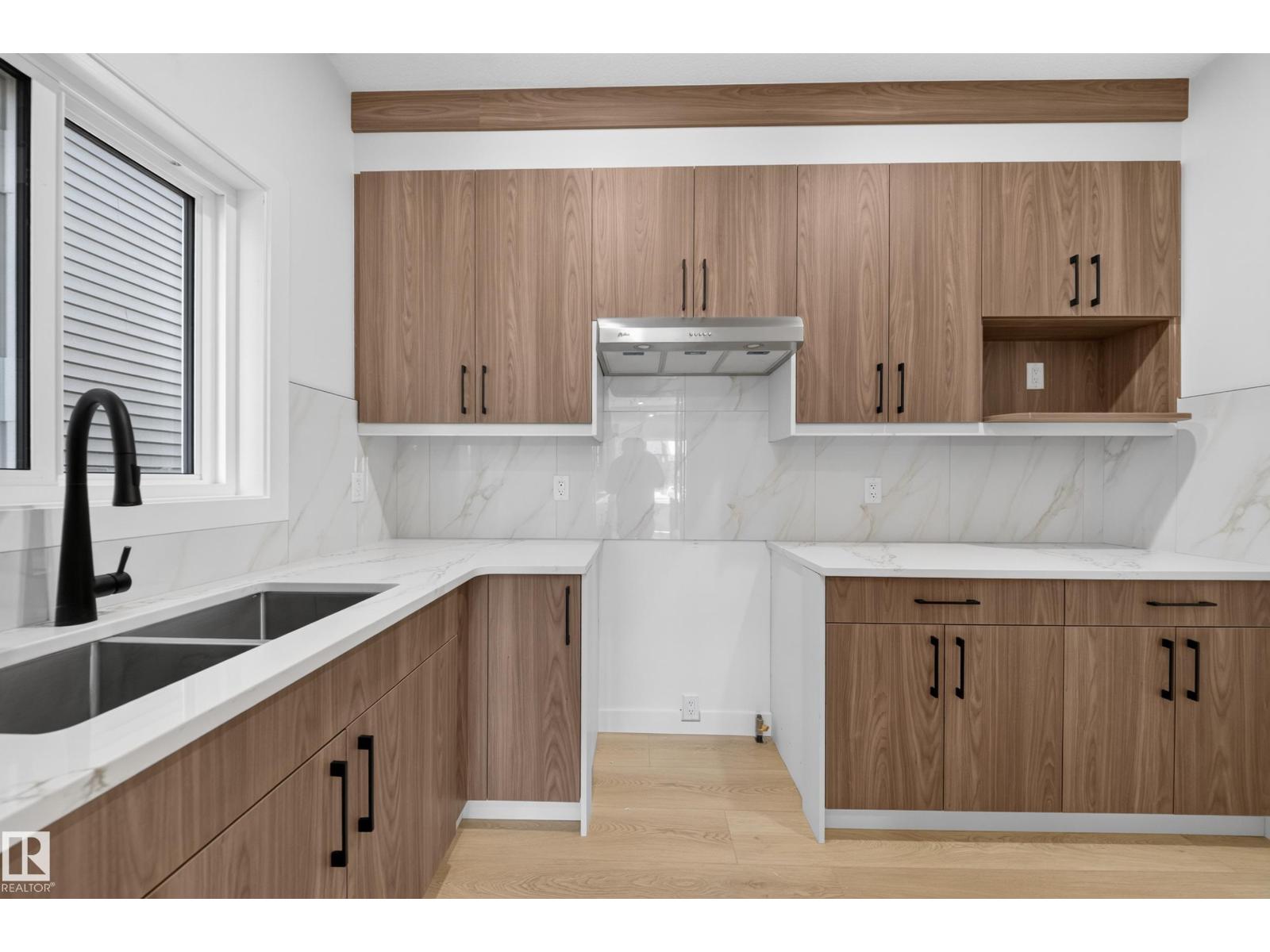 8915 MAYDAY WY SW - 27