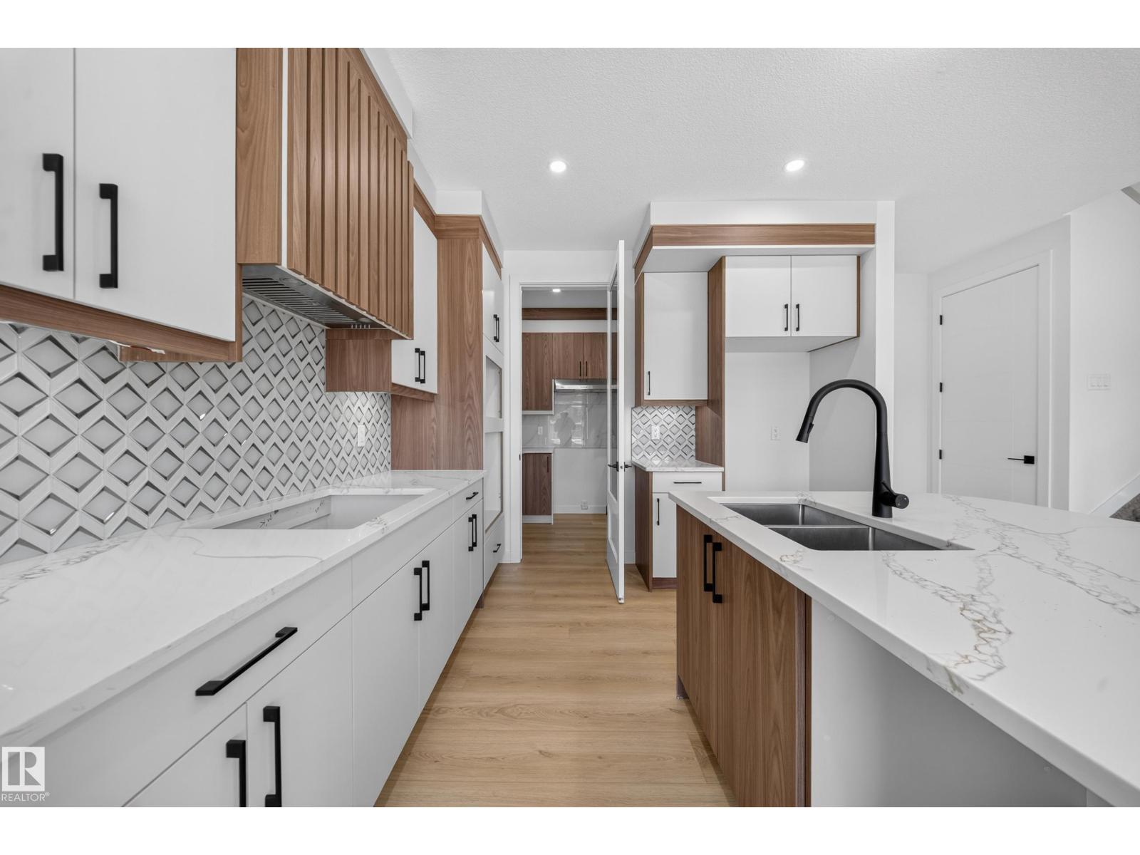 8915 MAYDAY WY SW - 24