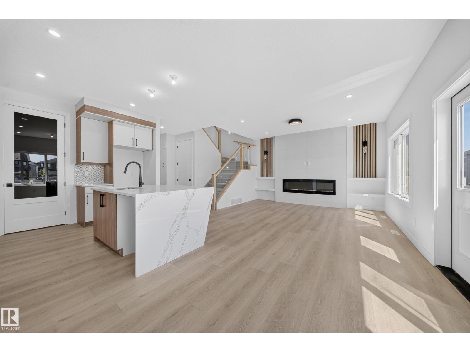 8915 MAYDAY WY SW - 23